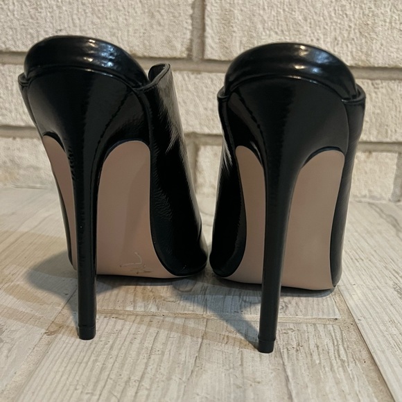 ASOS 5" black mule heel - Picture 2 of 6